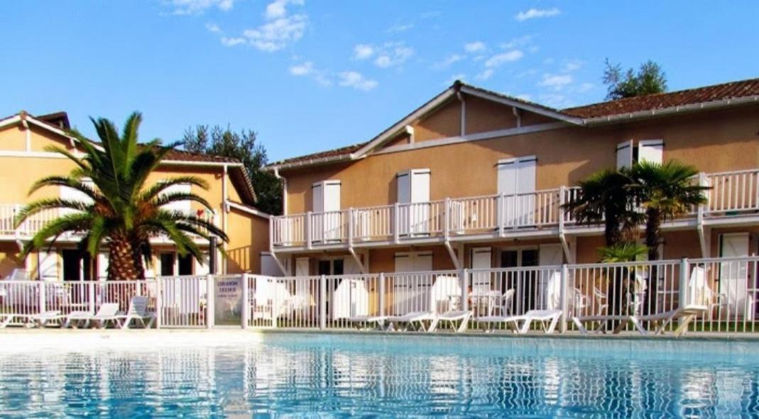 Petit Oasis Avec Piscine Apartment Anglet Bagian luar foto